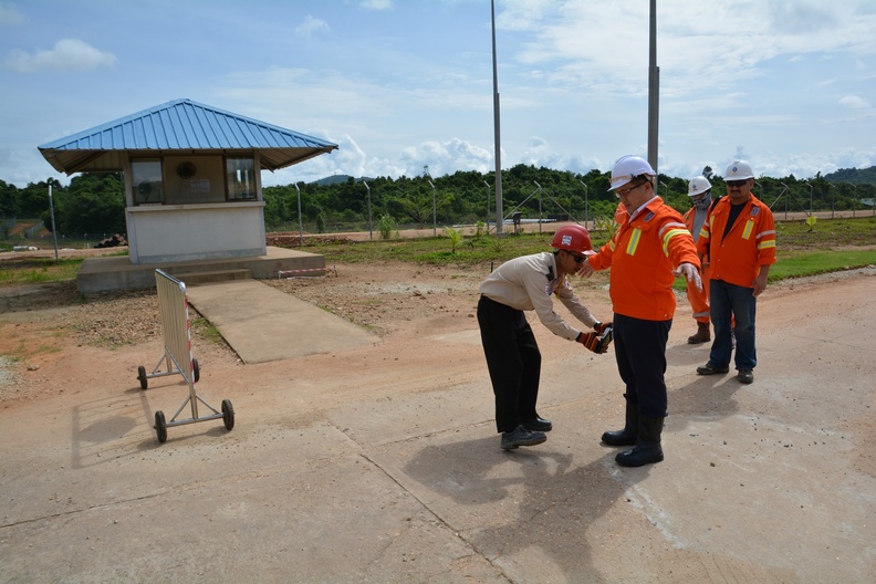 Management and Myanmar Labor visit ZOC 020.JPG