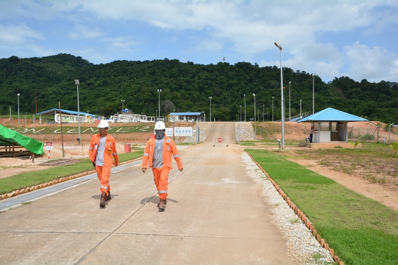 Management and Myanmar Labor visit ZOC 176.JPG