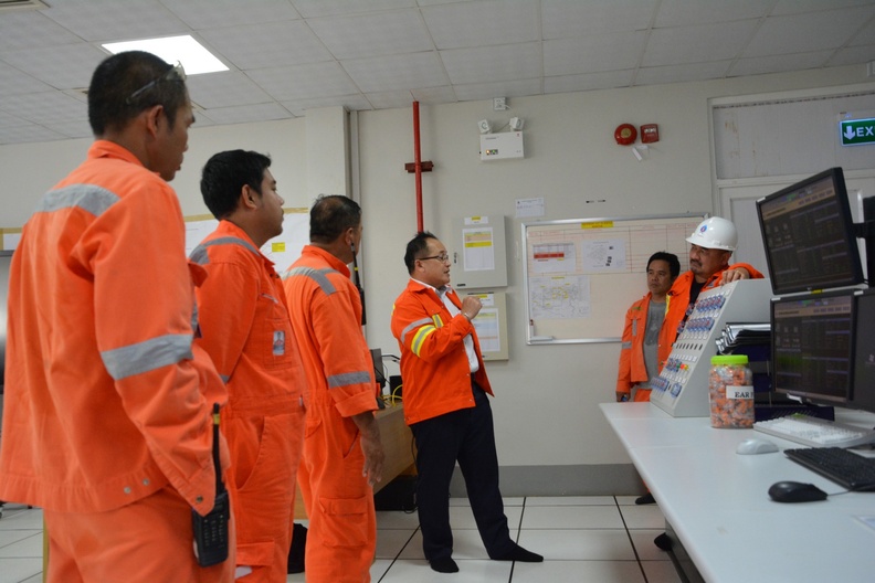 Management and Myanmar Labor visit ZOC 217