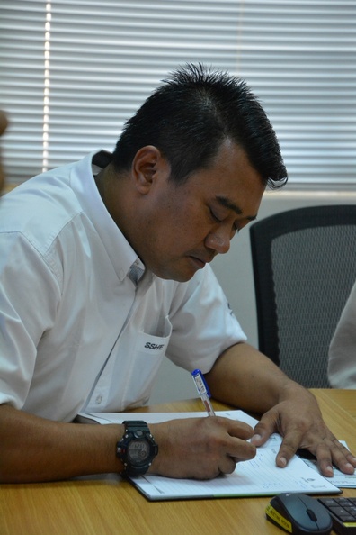 Management and Myanmar Labor visit ZOC 341.JPG