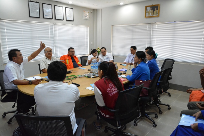 Management and Myanmar Labor visit ZOC 361