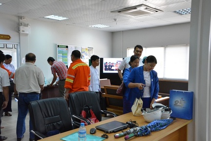 Management and Myanmar Labor visit ZOC 362