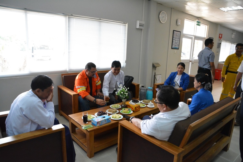 Management and Myanmar Labor visit ZOC 367
