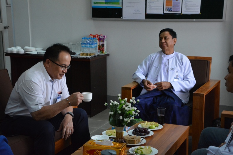 Management and Myanmar Labor visit ZOC 372